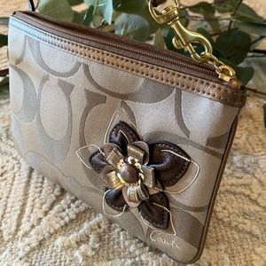 Coach Signature Wristlet/Hand bag